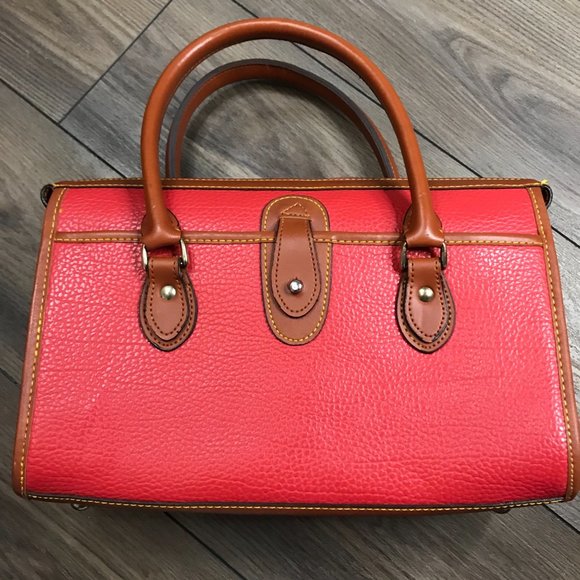 Dooney & Bourke Vintage AWL Red Pebbled Leather Satchel Handbag Zipper Closure - Picture 2 of 16